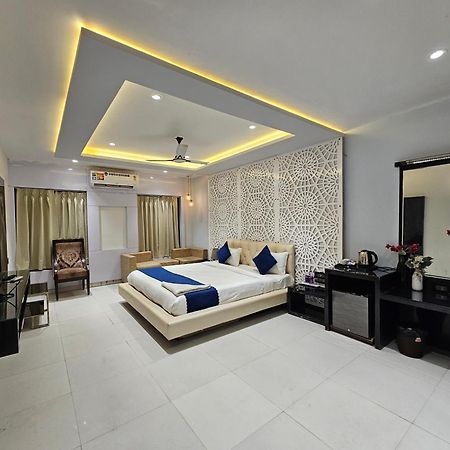 Hotel Mk Vivanta Gwalior Eksteriør billede