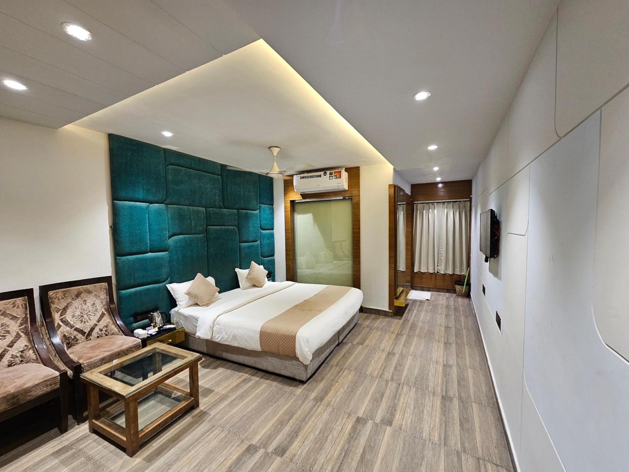 Hotel Mk Vivanta Gwalior Eksteriør billede