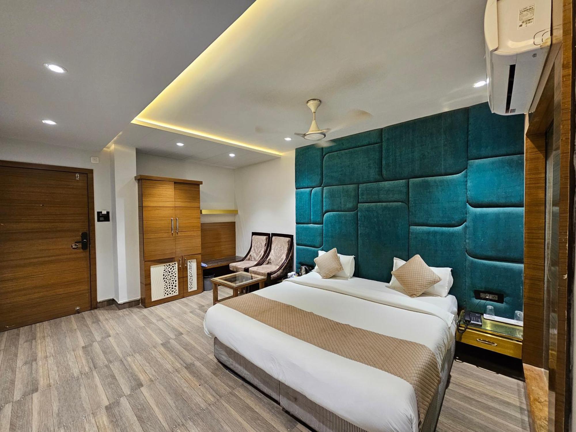 Hotel Mk Vivanta Gwalior Eksteriør billede