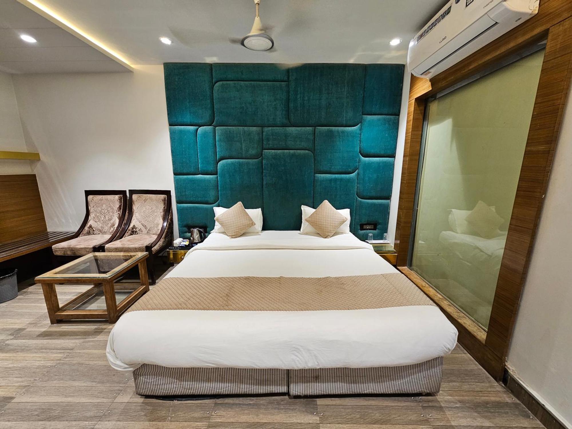 Hotel Mk Vivanta Gwalior Eksteriør billede