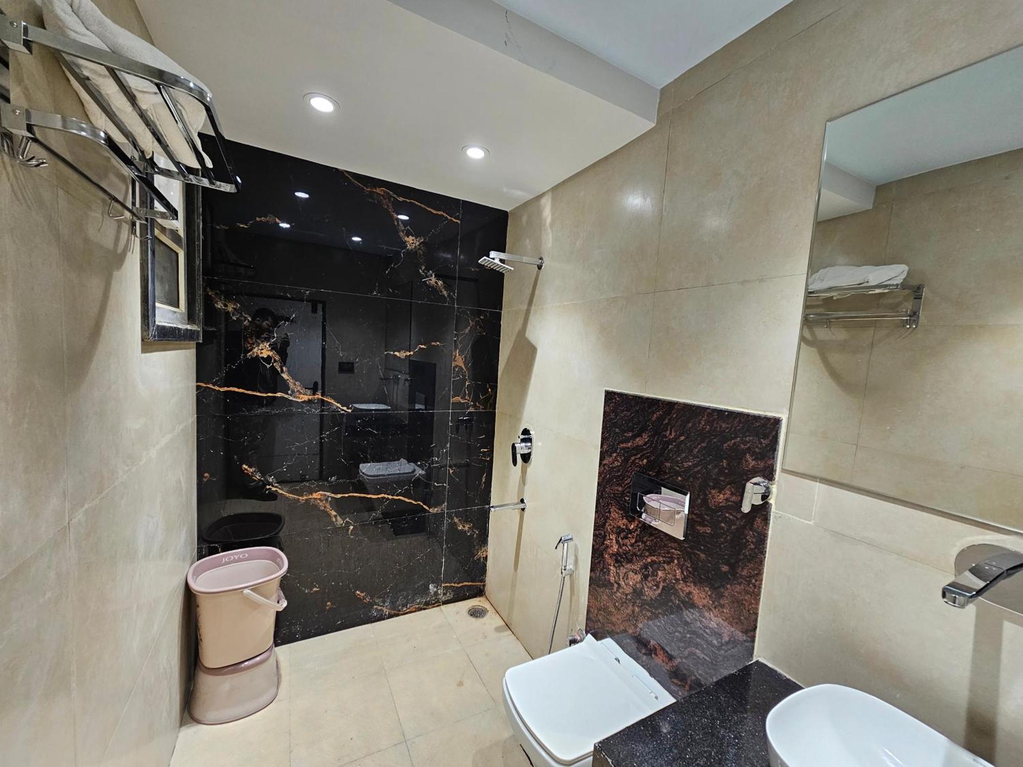 Hotel Mk Vivanta Gwalior Eksteriør billede