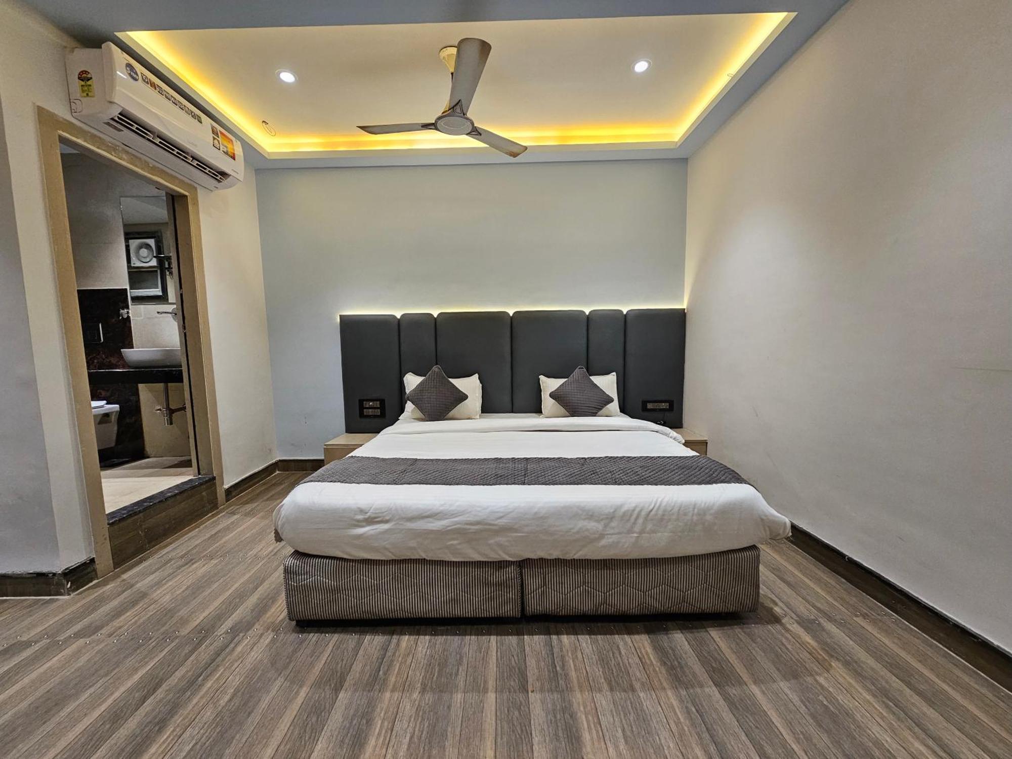 Hotel Mk Vivanta Gwalior Eksteriør billede